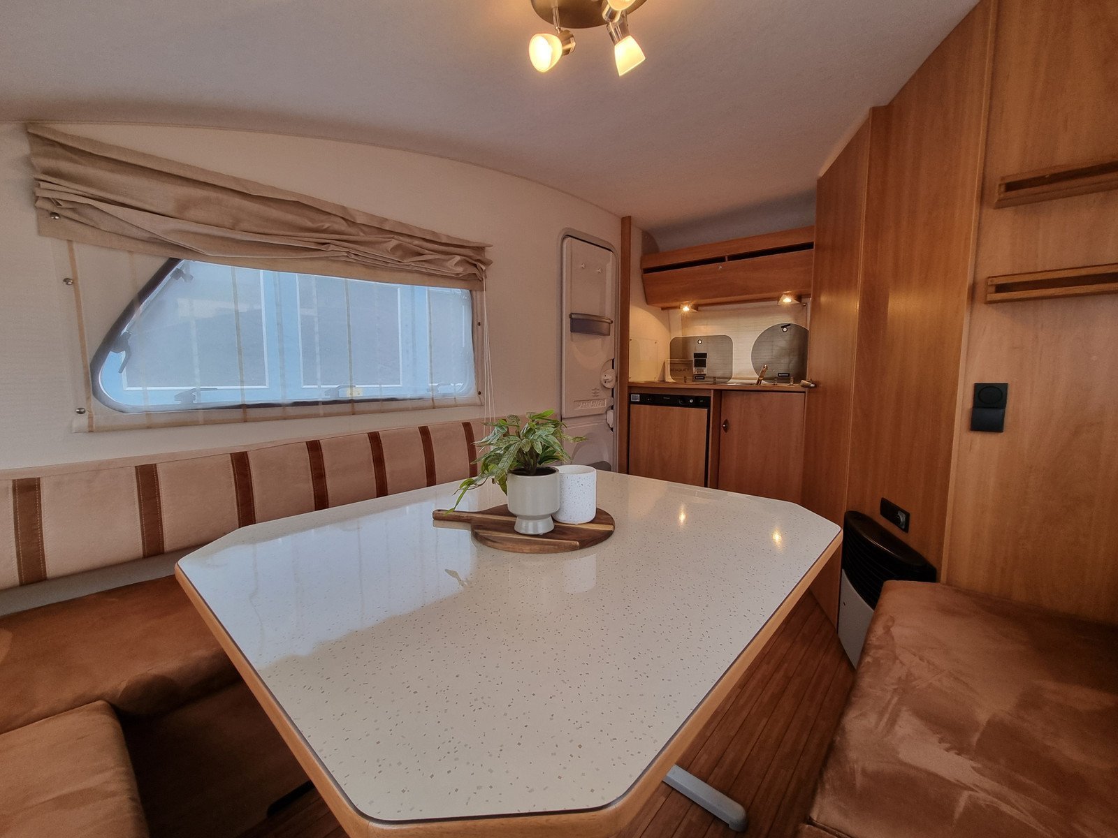 b634db6d-6335-4ede-92e2-3b2ee5f41205.jpg