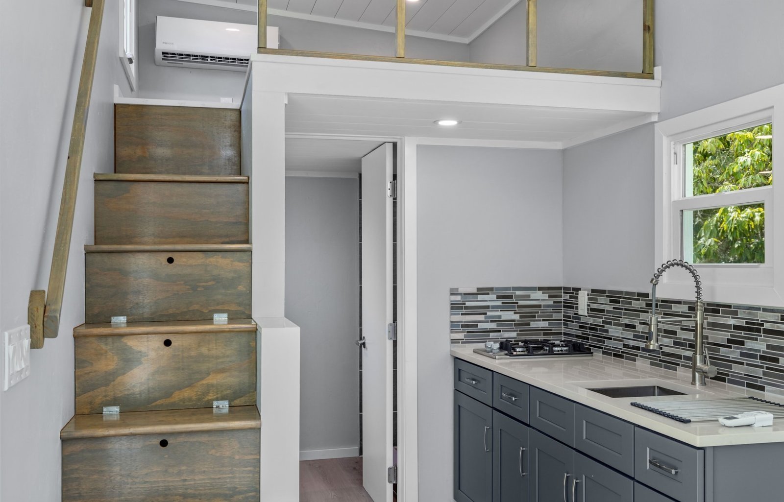 modern-cottage-tiny-home-UAFNXGKGRV-06-1.jpg