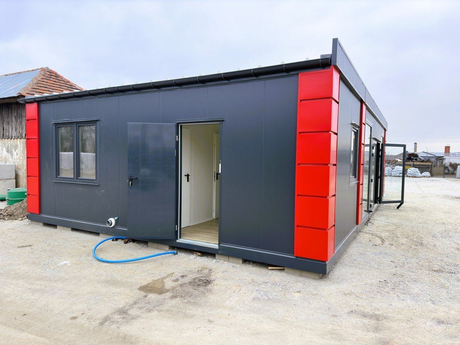Conteneur Modulaire en panneaux sandwich – bureaux, commerces/logements, 6 pièces – 63 m² – Image 20
