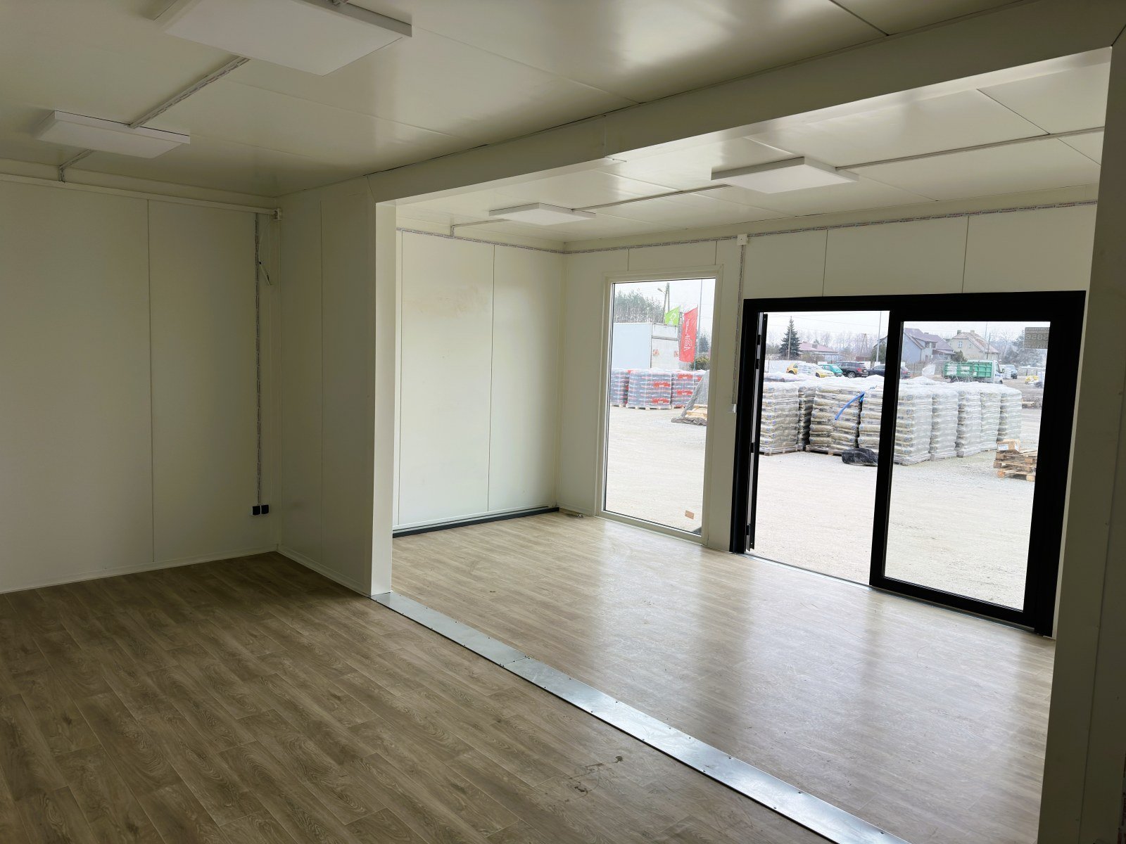 Conteneur Modulaire en panneaux sandwich – bureaux, commerces/logements, 6 pièces – 63 m² – Image 29