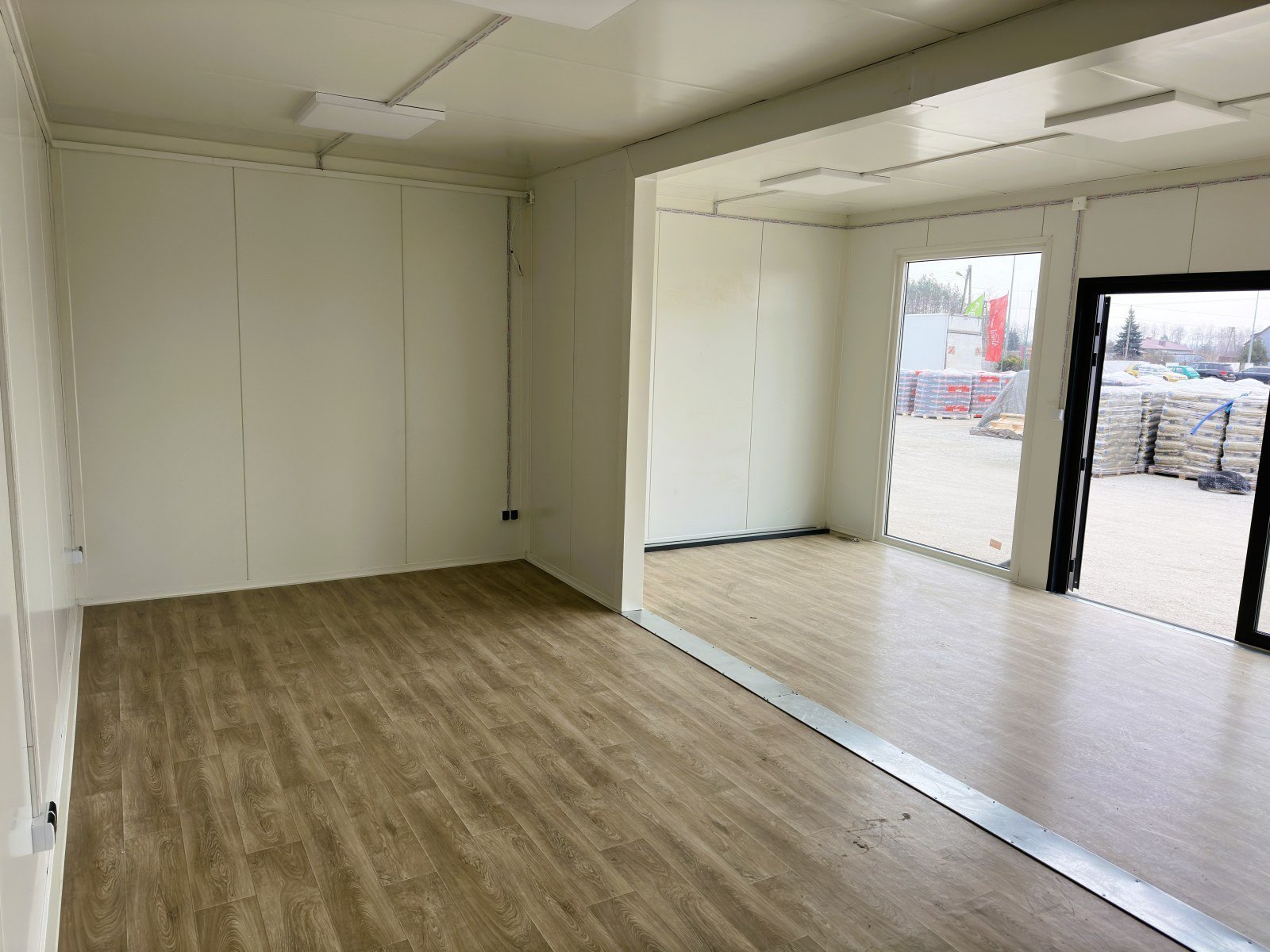 Conteneur Modulaire en panneaux sandwich – bureaux, commerces/logements, 6 pièces – 63 m² – Image 30