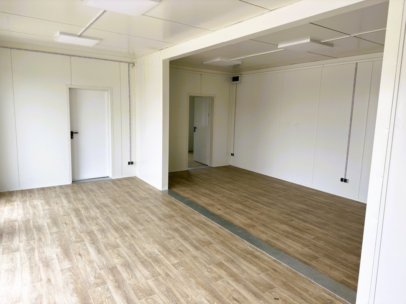 Conteneur Modulaire en panneaux sandwich – bureaux, commerces/logements, 6 pièces – 63 m² – Image 34