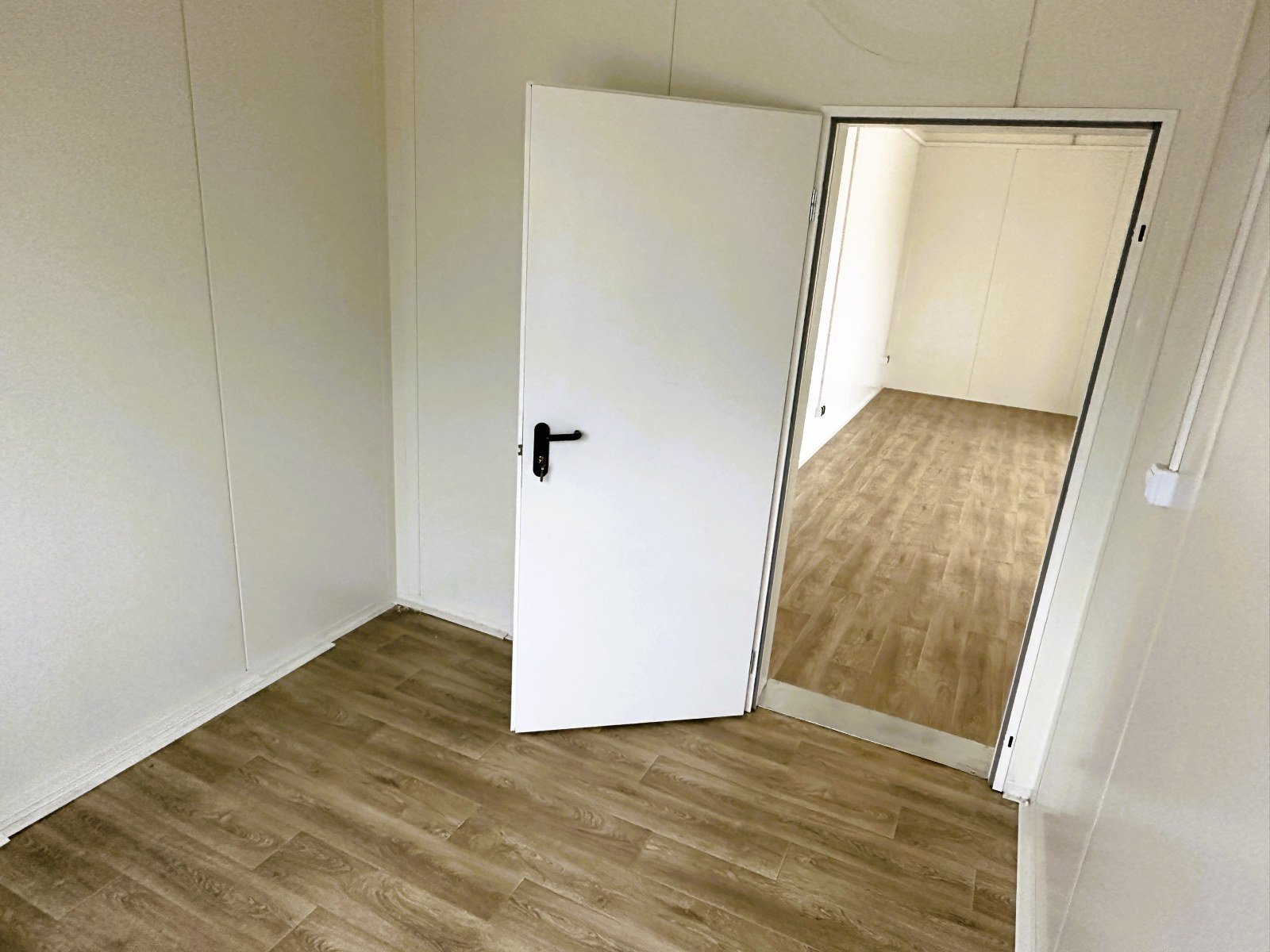 Conteneur Modulaire en panneaux sandwich – bureaux, commerces/logements, 6 pièces – 63 m² – Image 37