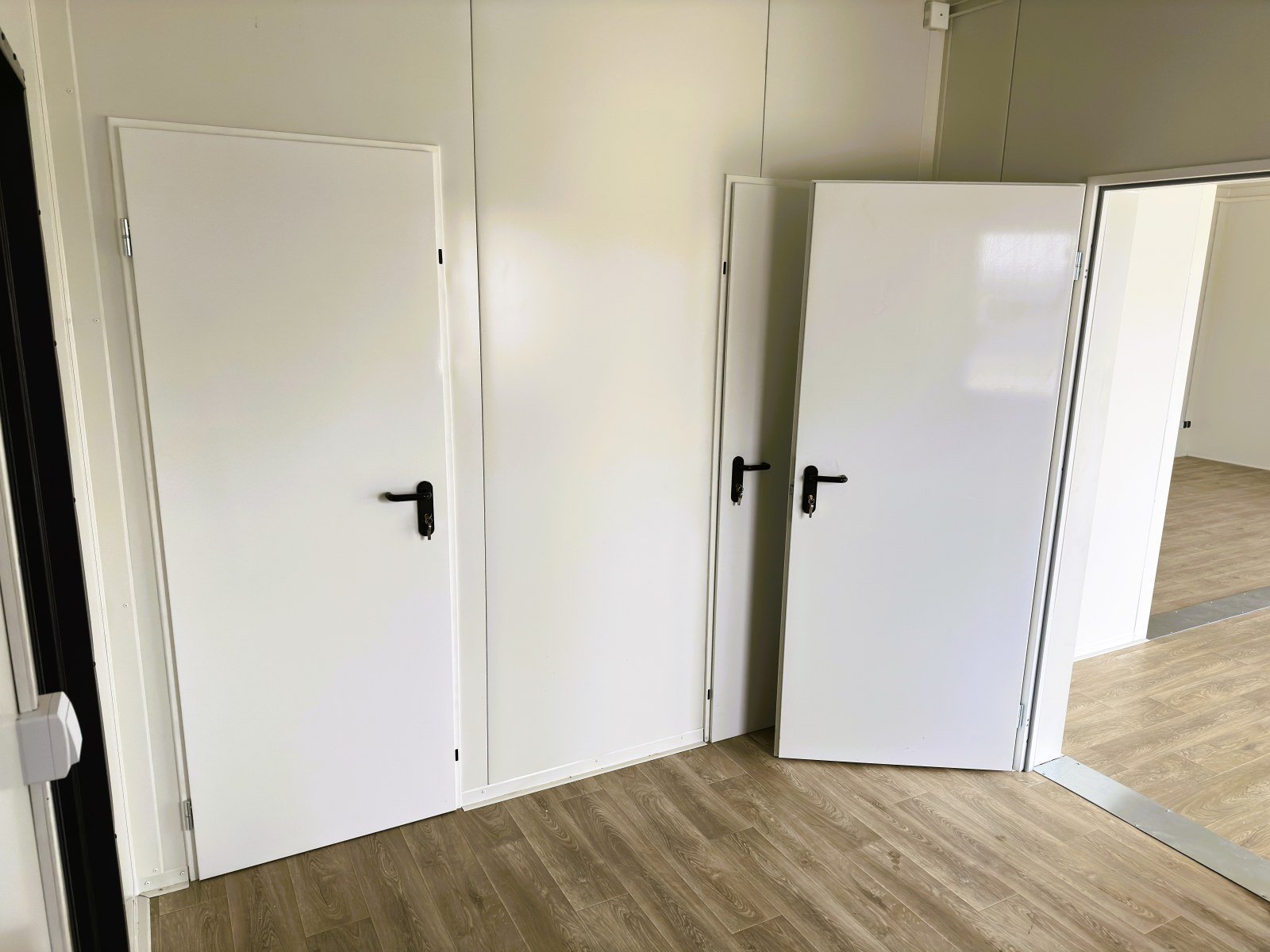 Conteneur Modulaire en panneaux sandwich – bureaux, commerces/logements, 6 pièces – 63 m² – Image 46