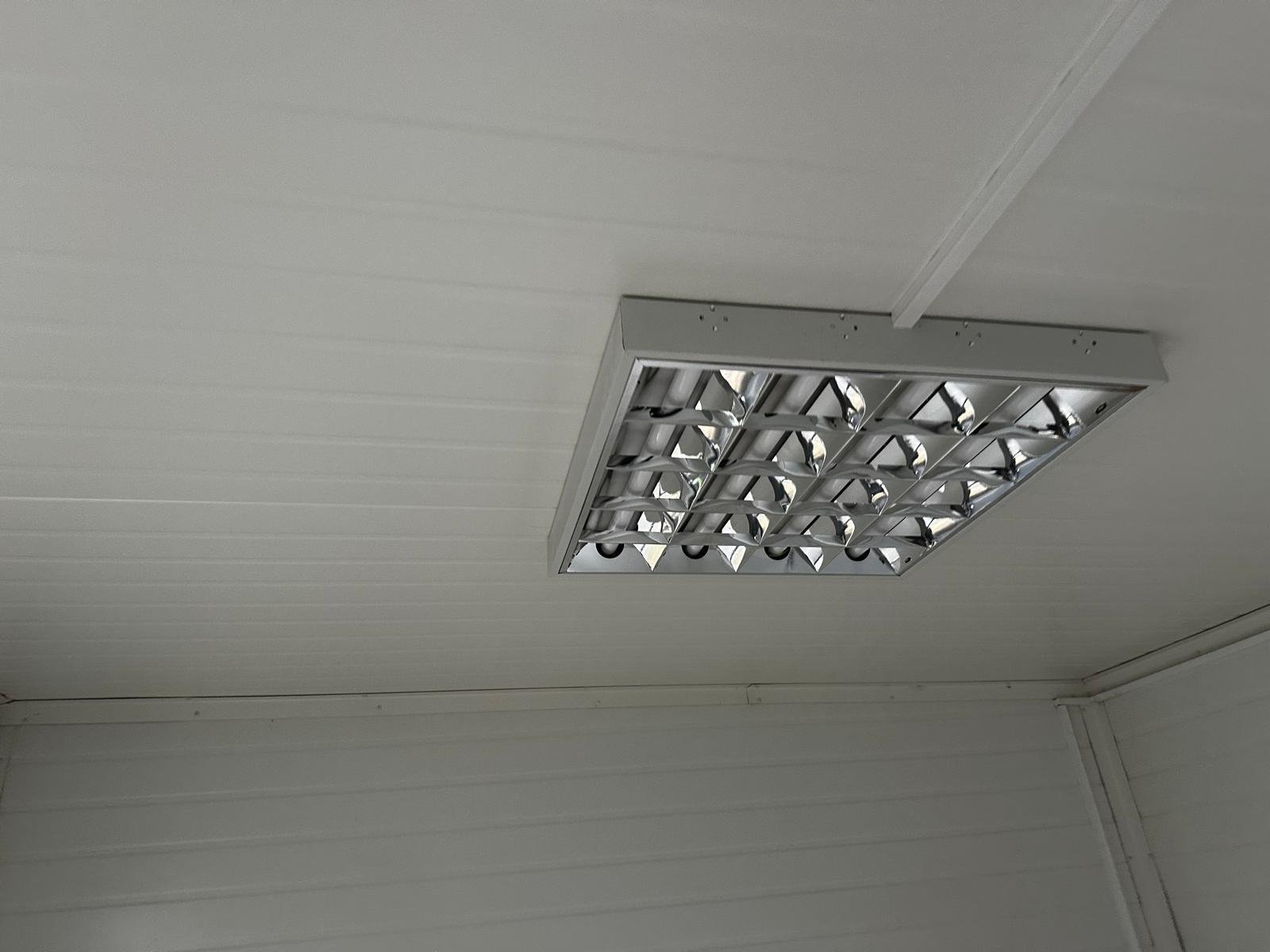 CONTENEUR COMMERCIAL 3×6 ESPACE OUVERT AVEC CLIMATISATION – Image 3