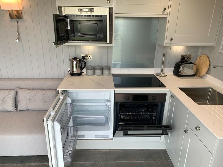 Conteneur maison pour espace de vie extérieur moderne et élégant – Image 7