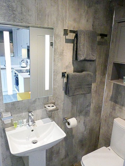 Conteneur maison pour espace de vie extérieur moderne et élégant – Image 8