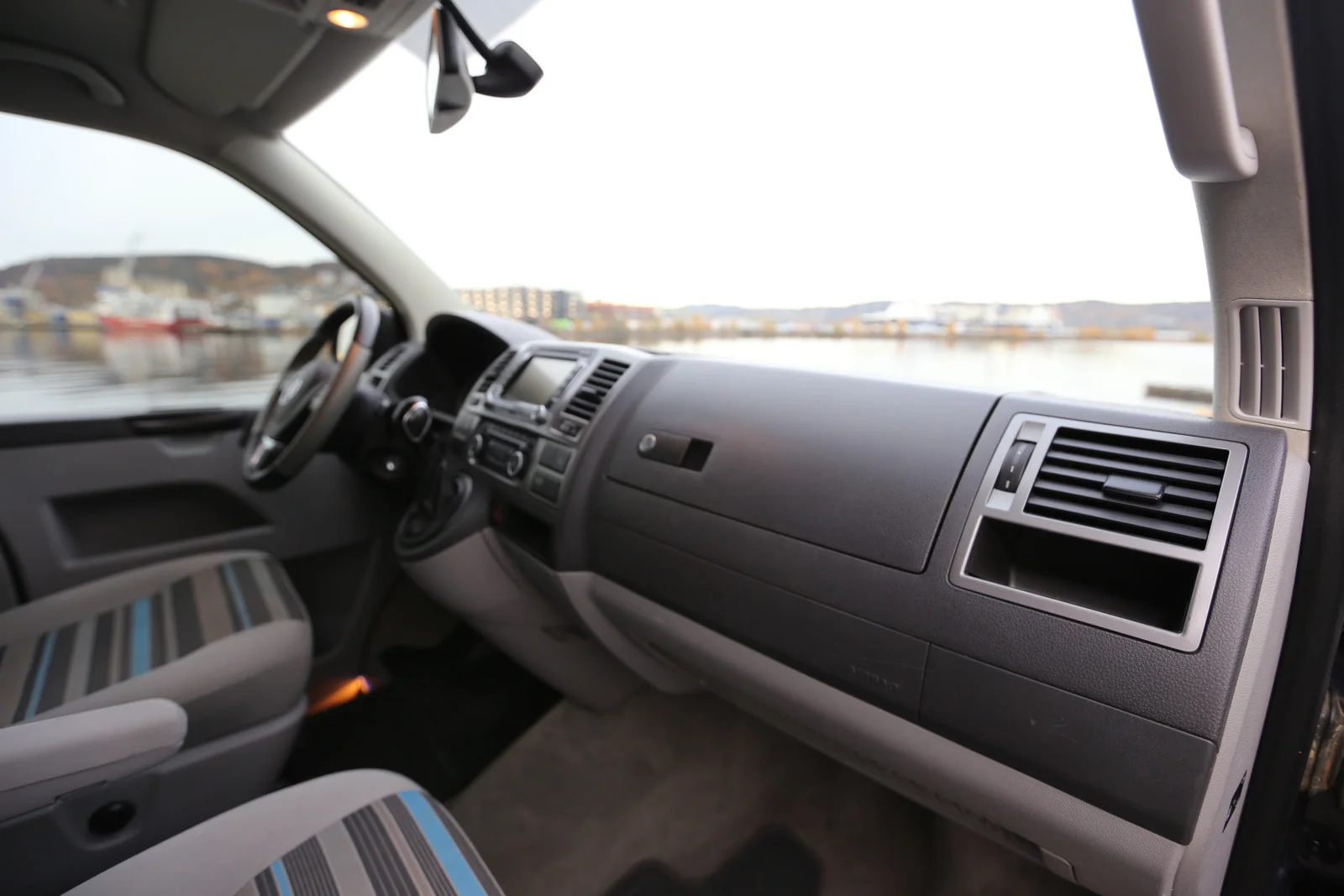 VW California BEACH EDITION 2015 180 CV 2.0 TDI – Image 13