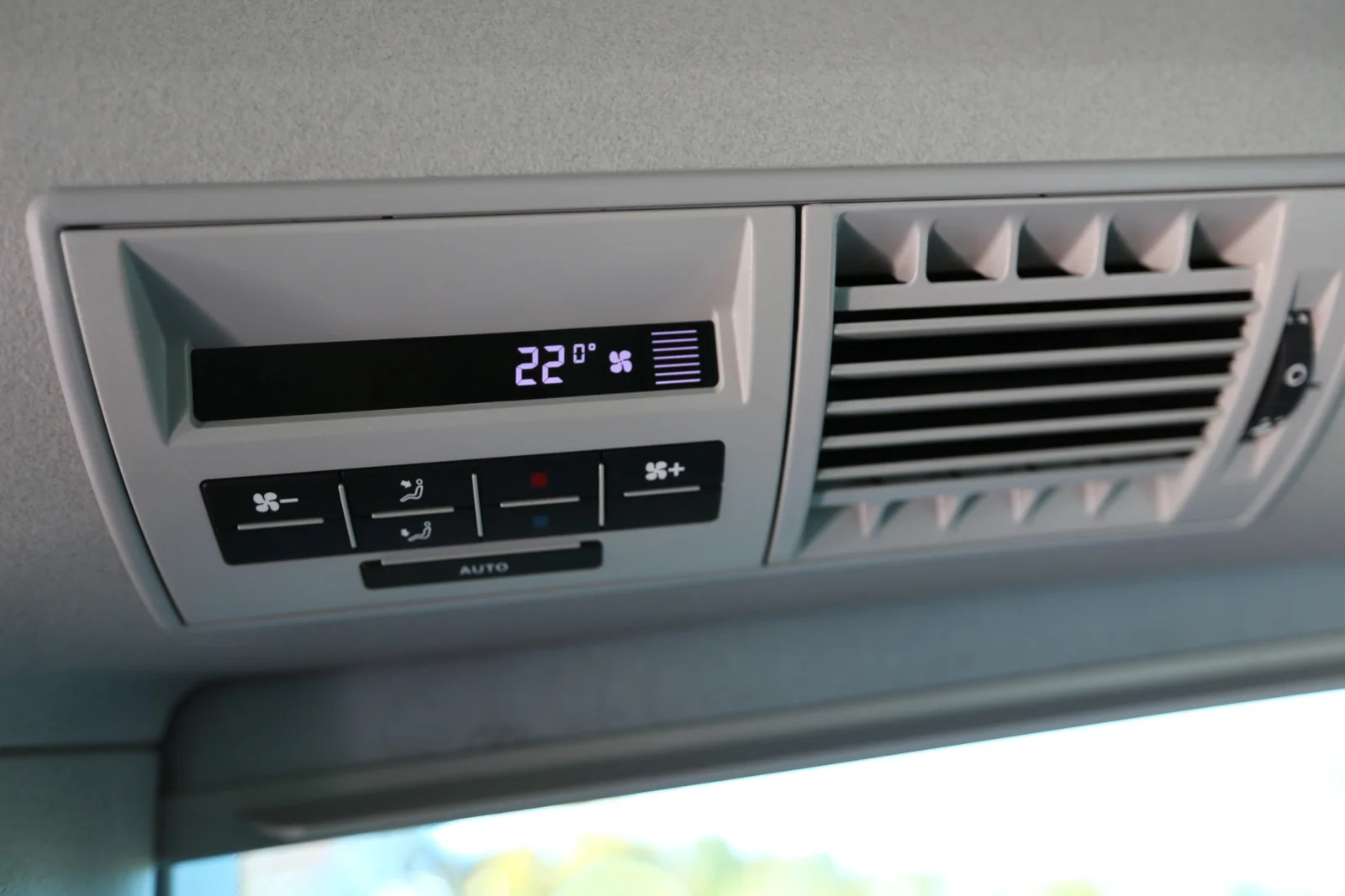 VW California BEACH EDITION 2015 180 CV 2.0 TDI – Image 14